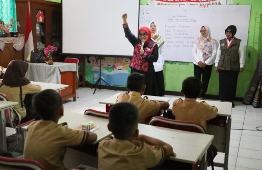 Wiwiek Hargono - Kegiatan di SDN 1 Marga jaya Kota Bekasi_5